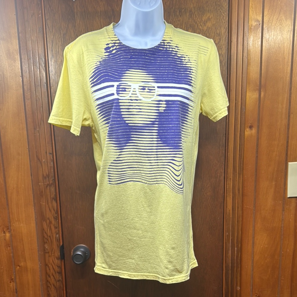 American Eagle Outfitters Yellow and Blue Short Sleeve Tee - Small